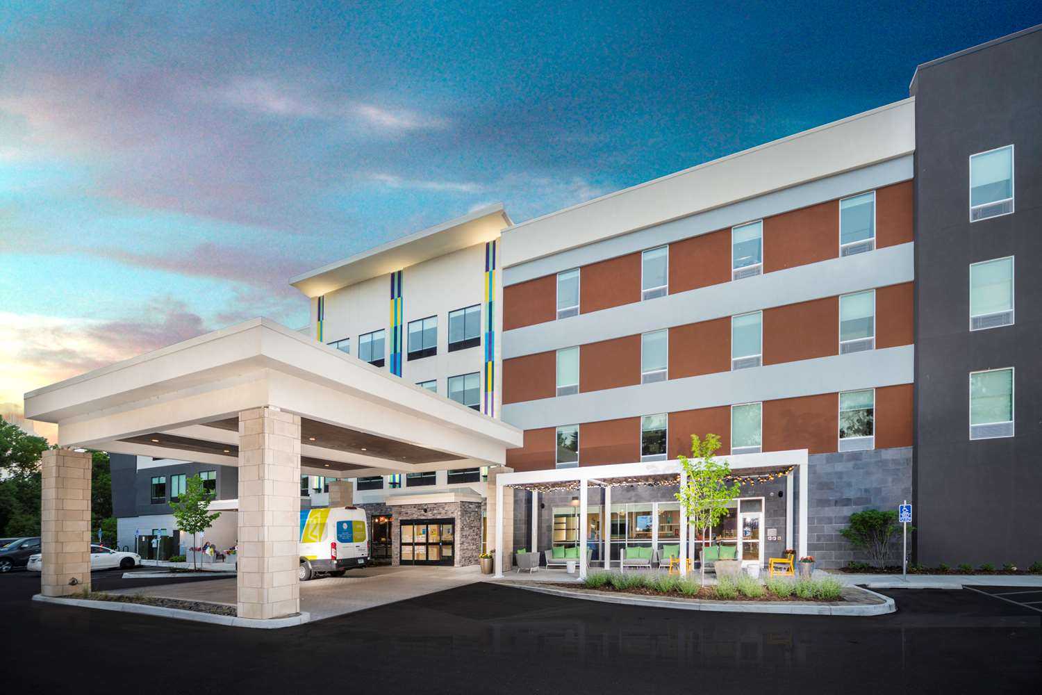 Tru by Hilton Minneapolis Mall of America в Bloomington, MN