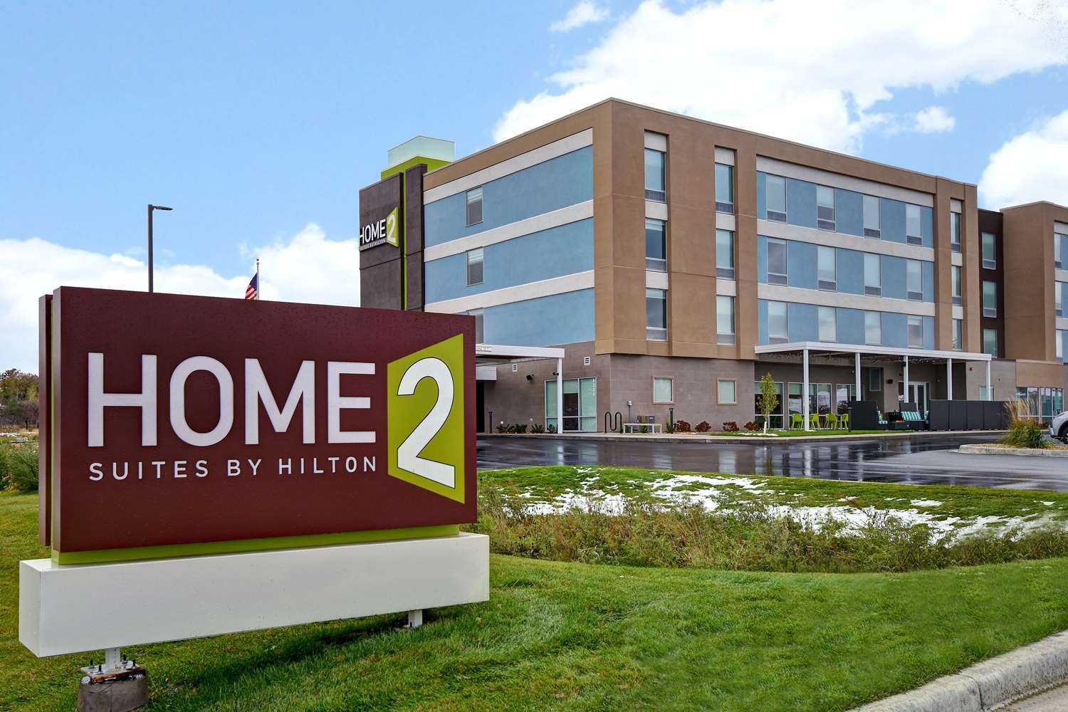 Home2 Suites by Hilton Eau Claire South в Eau Claire, WI
