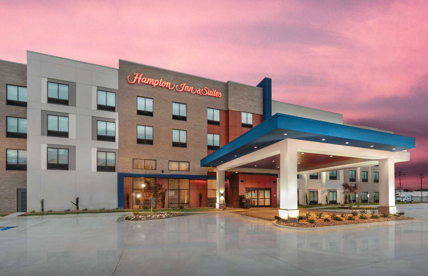 Hampton Inn & Suites Conway в Conway, AR