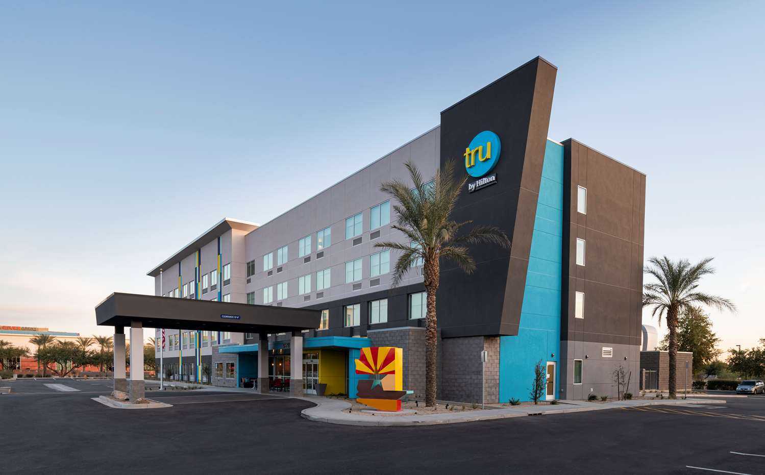 Glendale, AZ 的 Tru by Hilton Phoenix Glendale Westgate