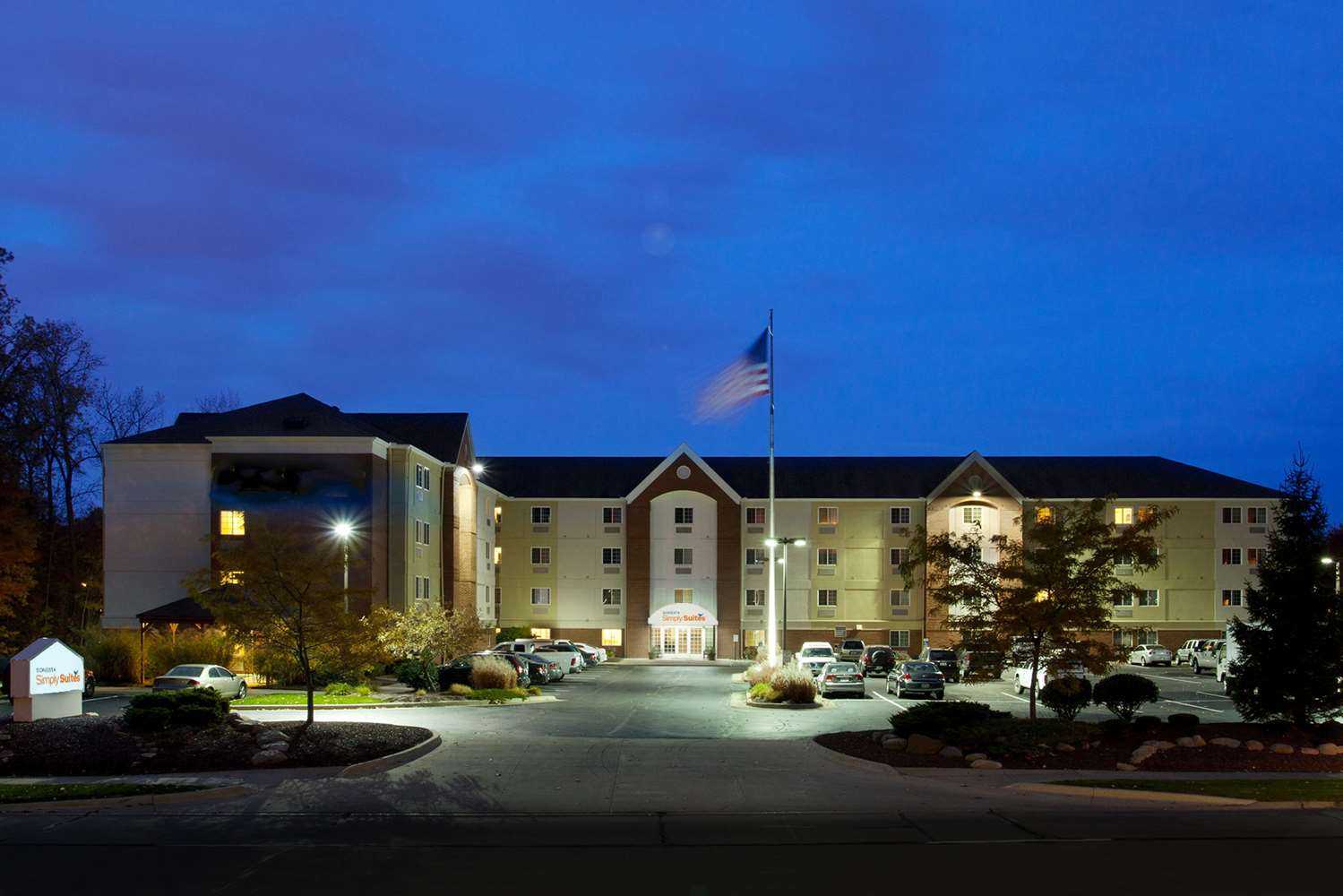 Sonesta Simply Suites Cleveland North Olmsted Airport i North Olmsted, OH