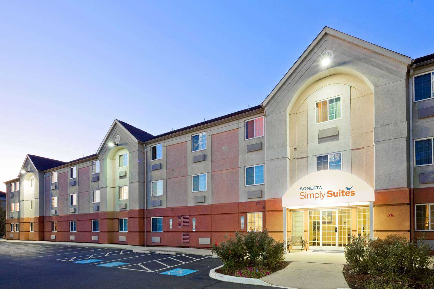 Sonesta Simply Suites Philadelphia Mount Laurel в Mt. Laurel, NJ