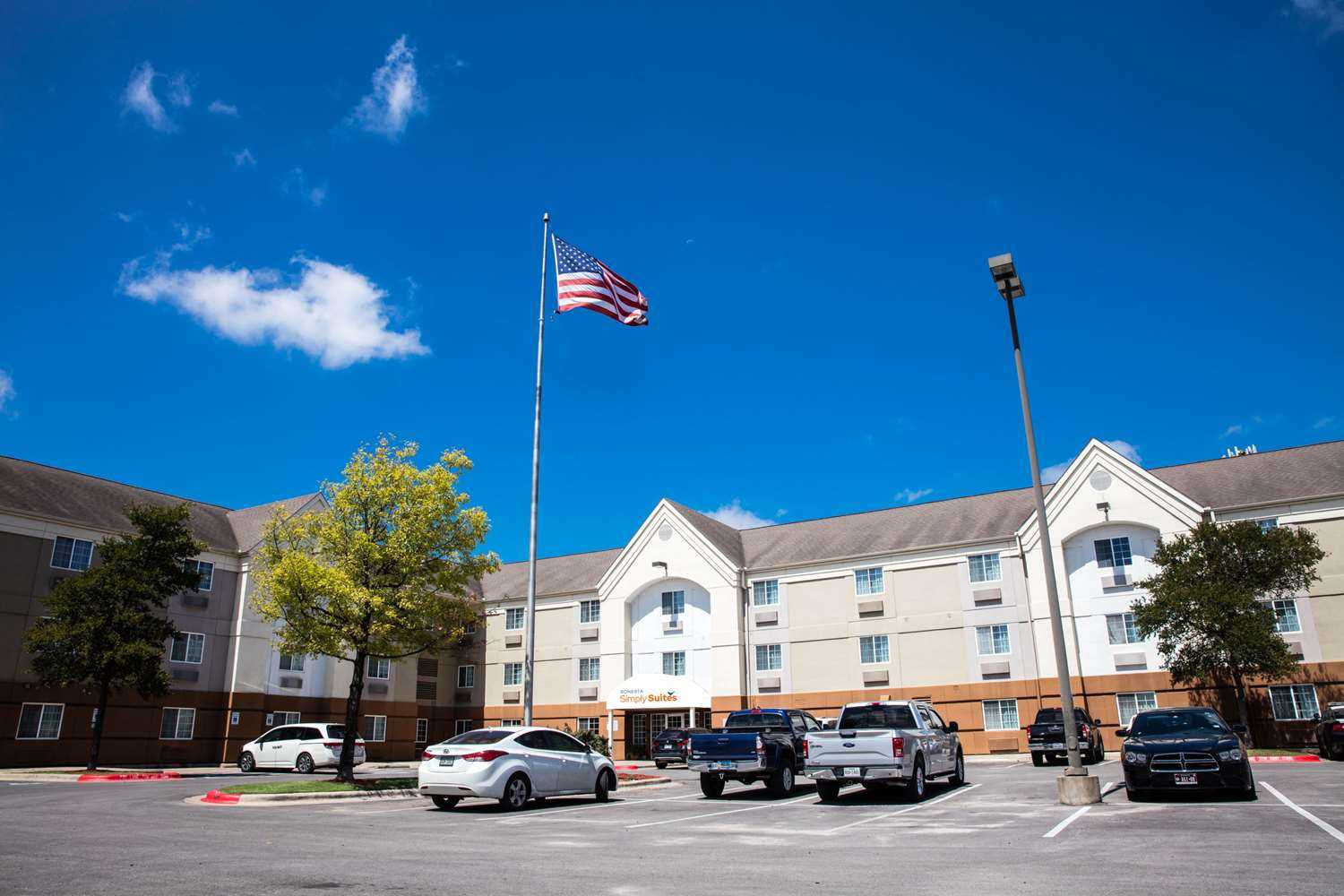 Sonesta Simply Suites Austin South a Austin, TX