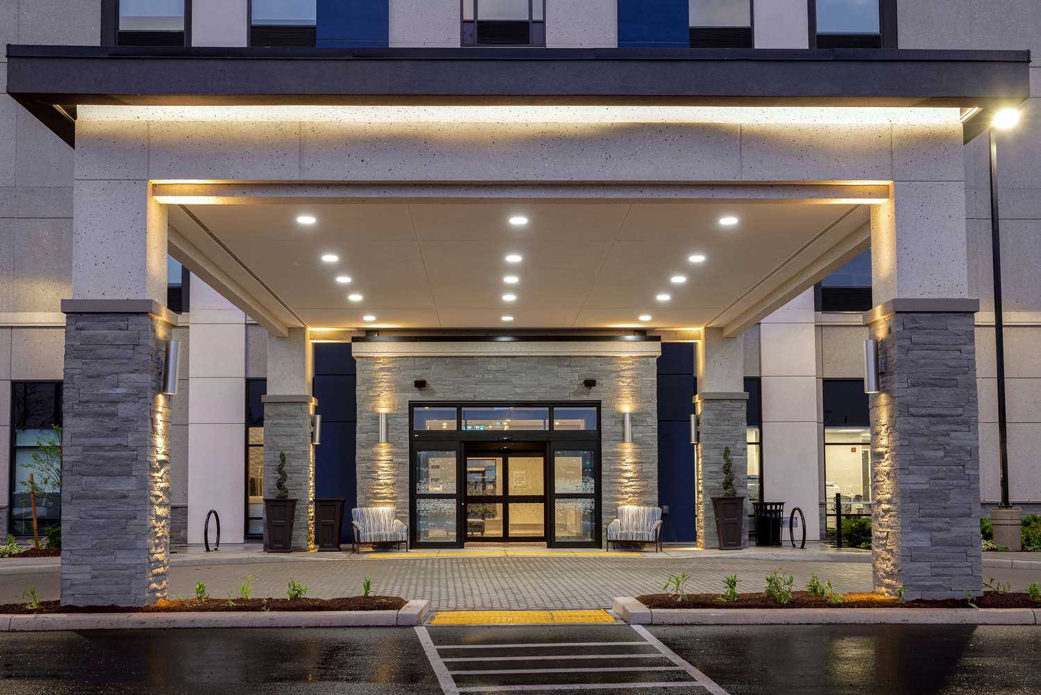Hampton Inn & Suites by Hilton Burlington Toronto, Burlington, ON