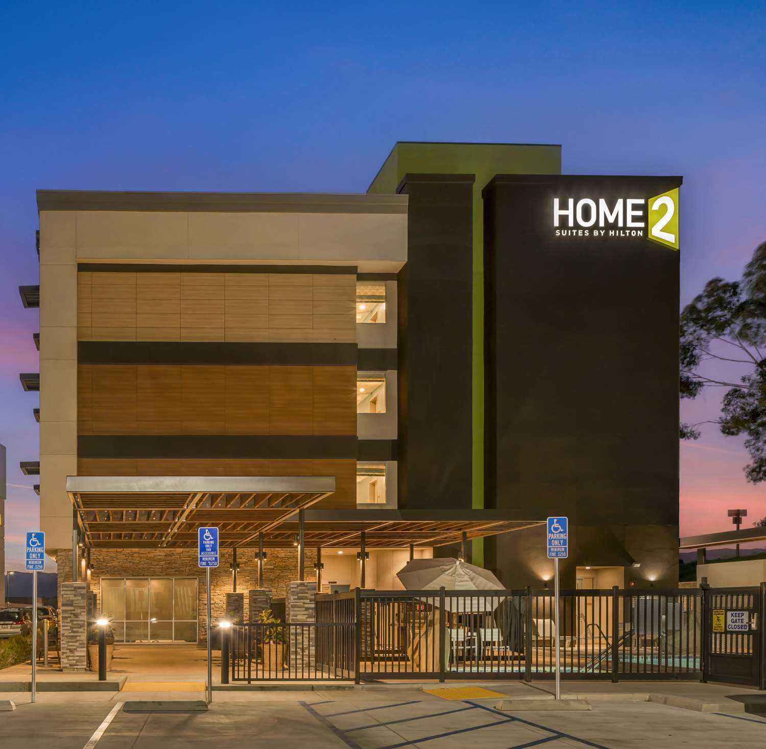 Home2 Suites by Hilton Redlands Loma Linda в Redlands, CA