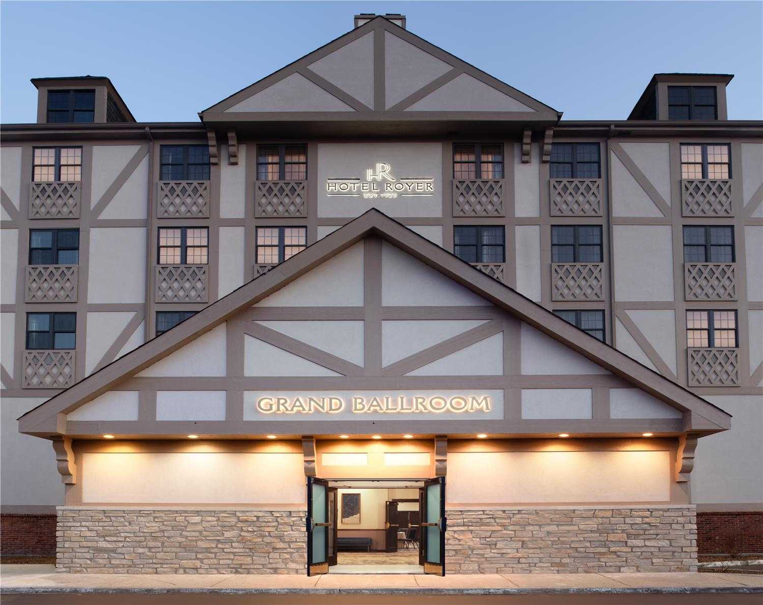 厄巴纳, IL 的 Hotel Royer Urbana Champaign, Tapestry Collection by Hilton