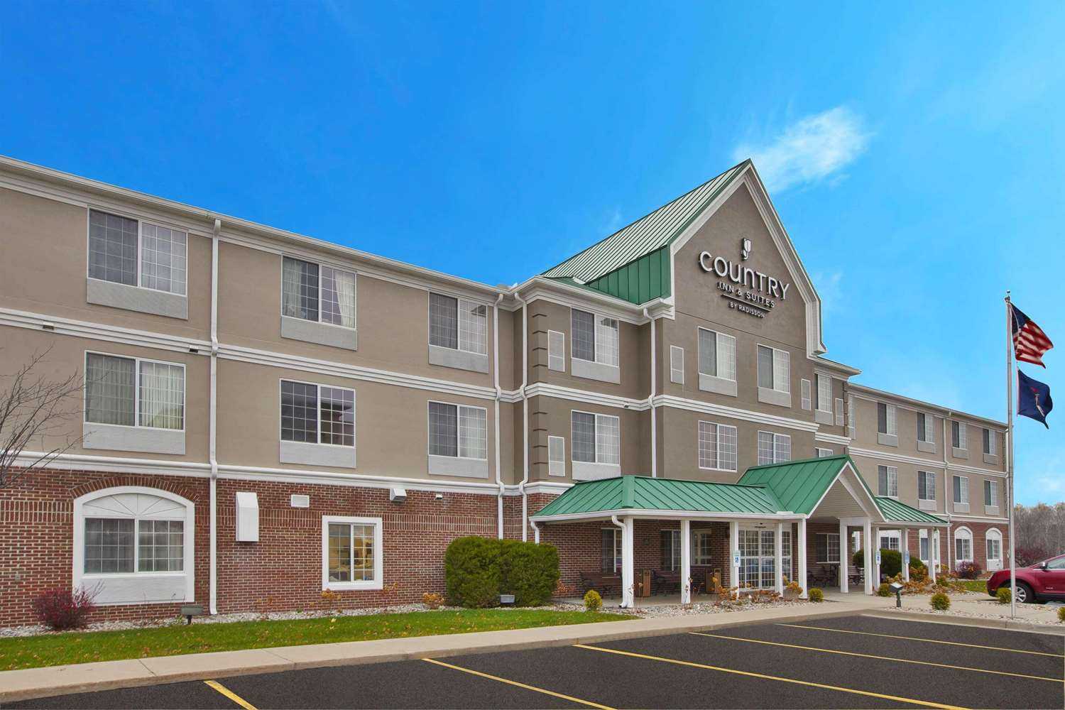 Country Inn & Suites By Radisson, Big Rapids, MI in Grote stroomversnellingen, MI