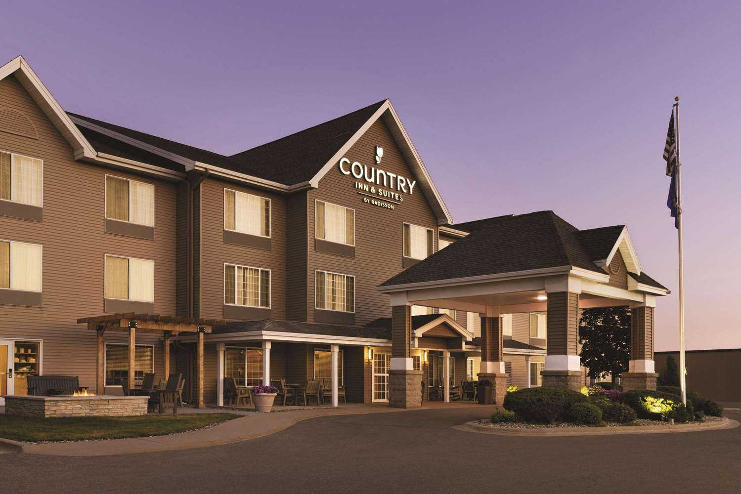 Country Inn & Suites By Radisson Albert Lea a Albert Lea, MN