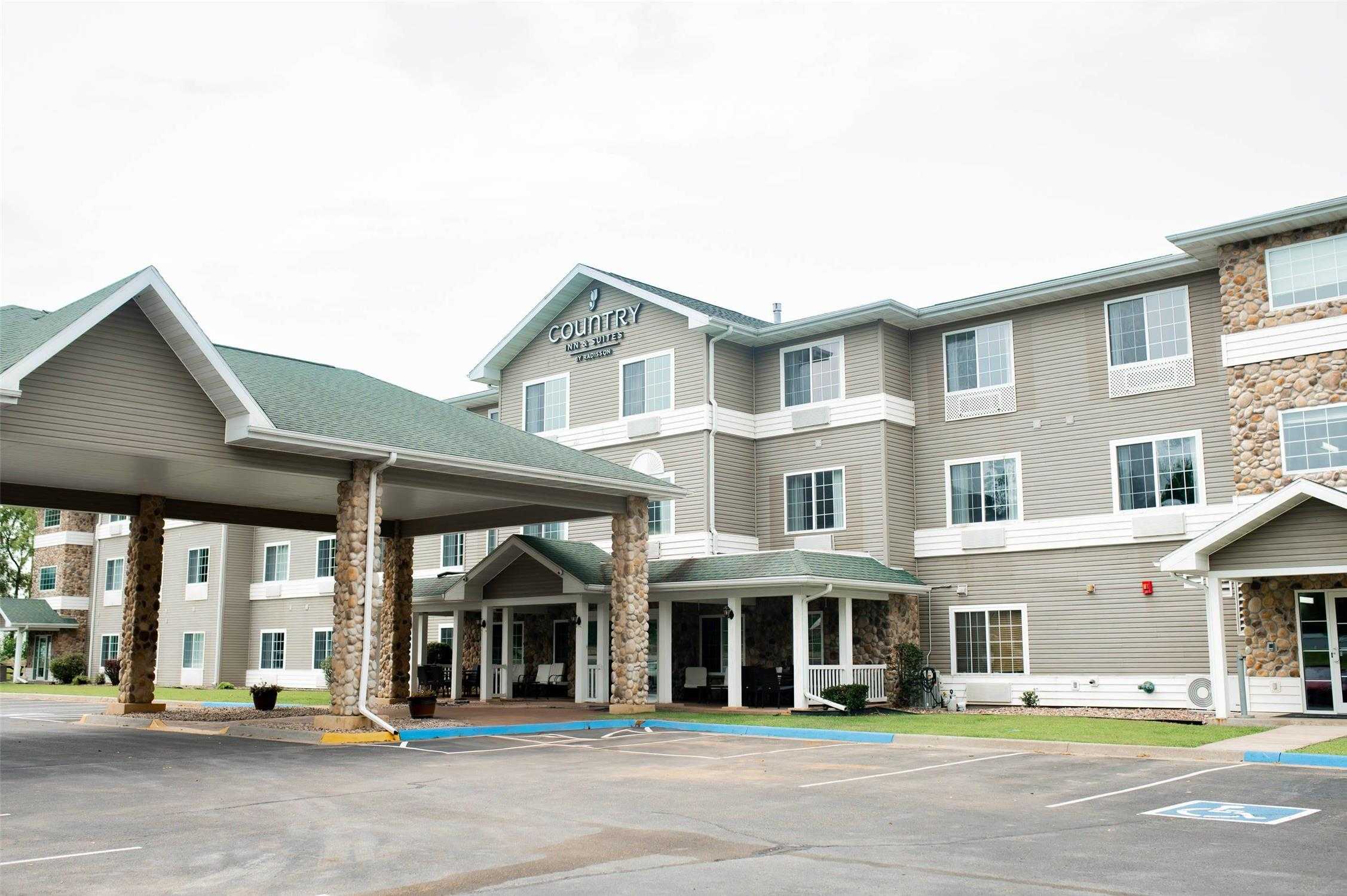Prairie du Chien, WI 的 Country Inn & Suites By Radisson, Prairie du Chien, WI