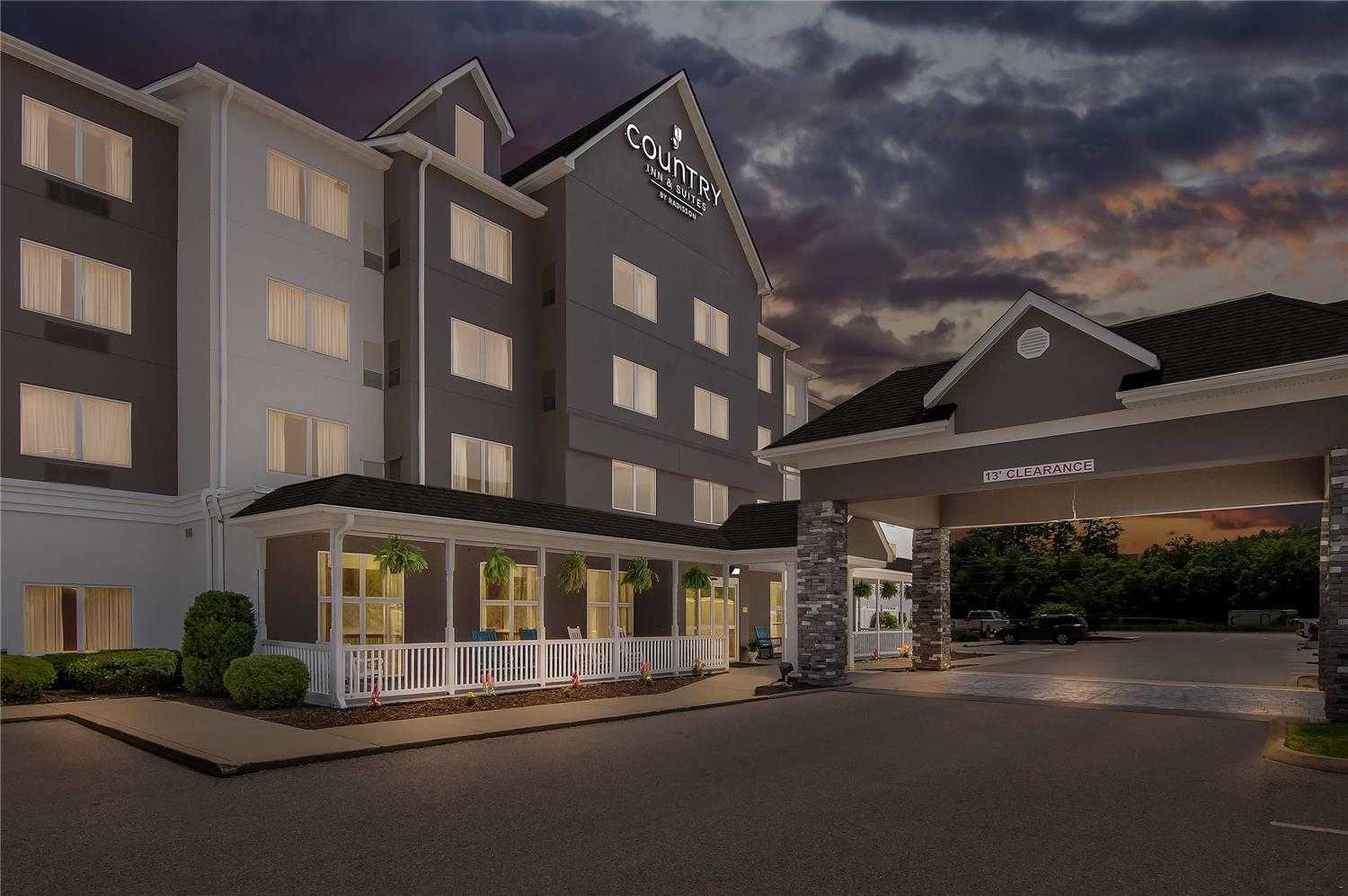 Country Inn & Suites By Radisson Princeton in Princeton, WV