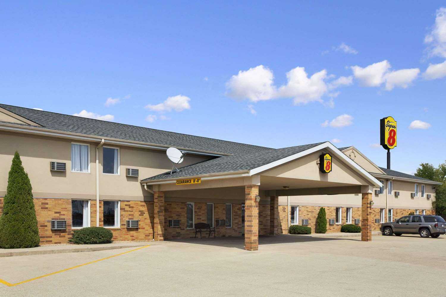Super 8 by Wyndham Mattoon в Mattoon, IL