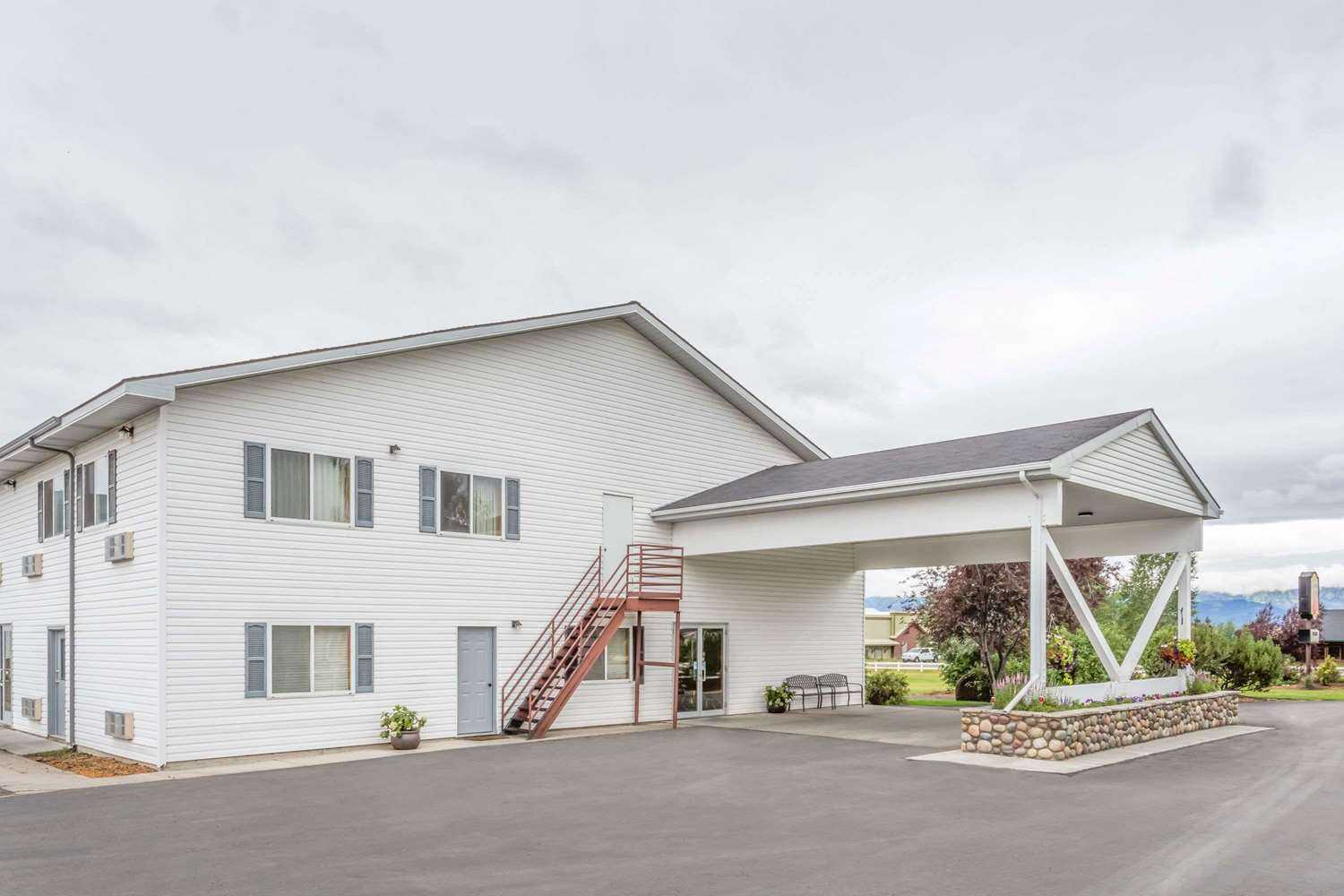 Super 8 by Wyndham Driggs в Driggs, ID