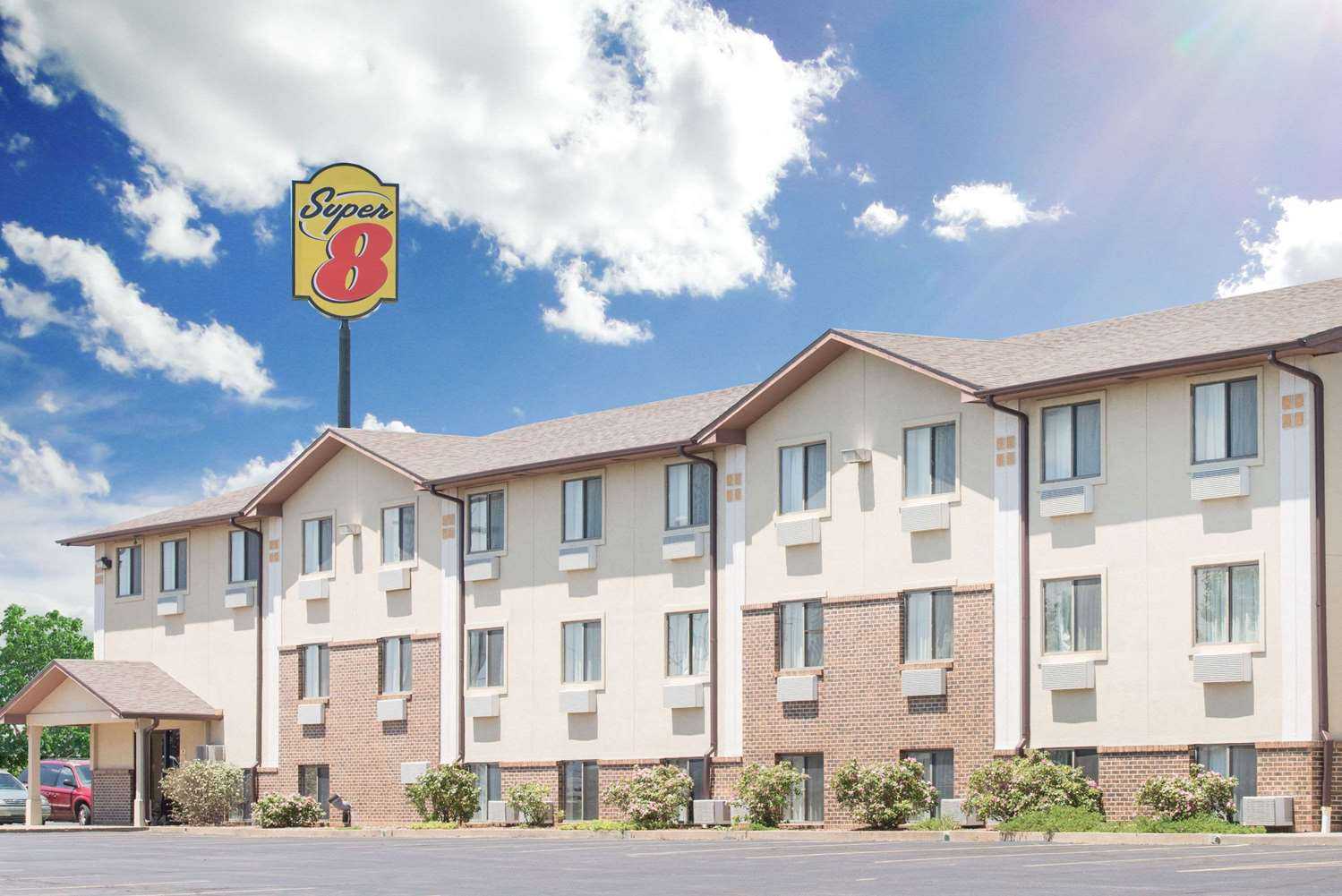 Super 8 by Wyndham Abilene KS en Abilene, KS