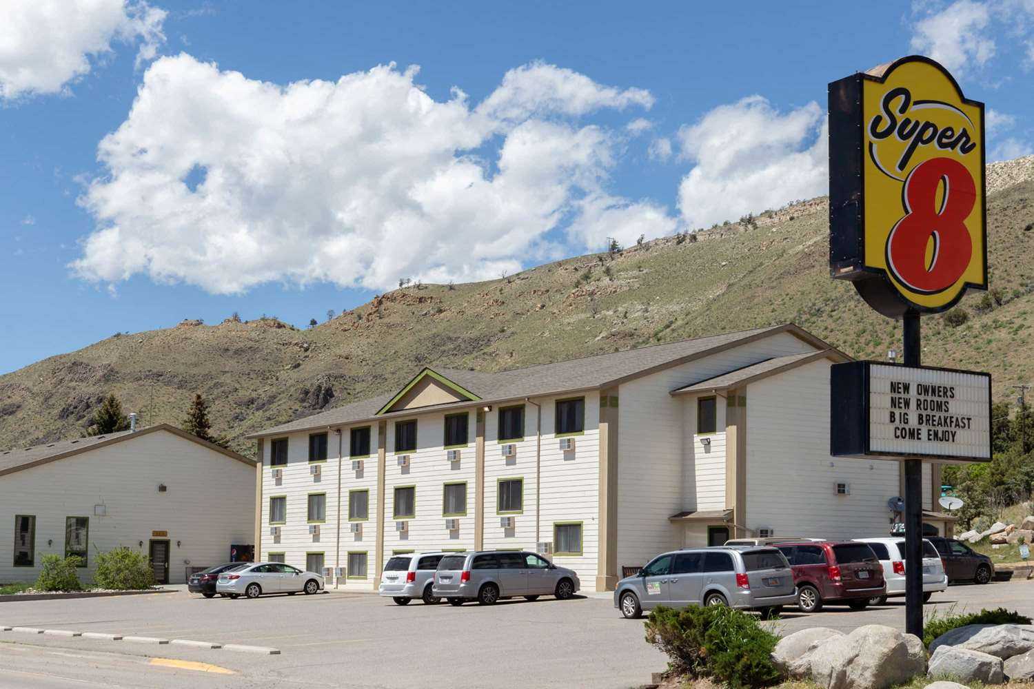 Gardiner, MT의 Super 8 by Wyndham Gardiner/Yellowstone Park Area