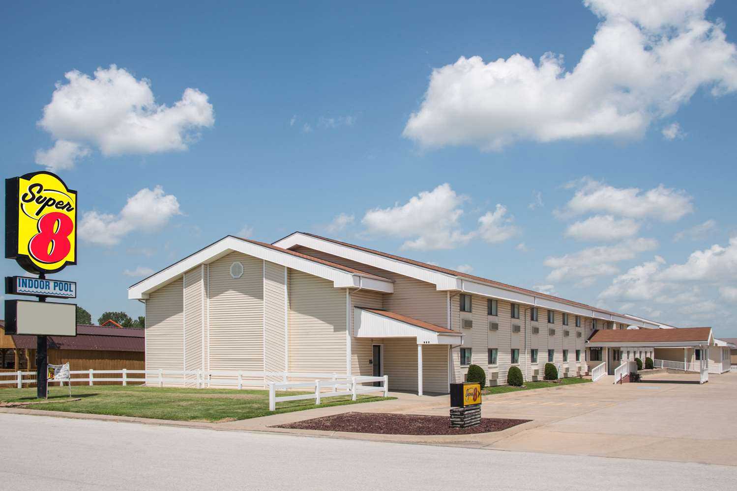 Super 8 by Wyndham Nevada em Nevada, MO