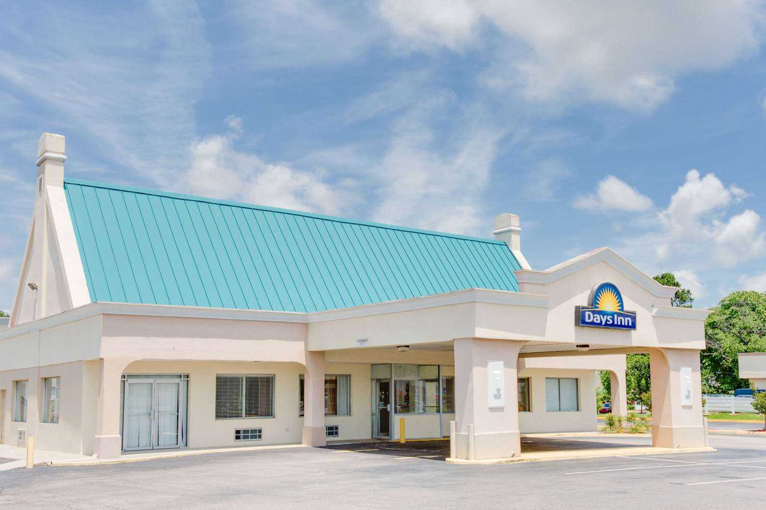 Chester, VA 的 Days Inn by Wyndham Chester
