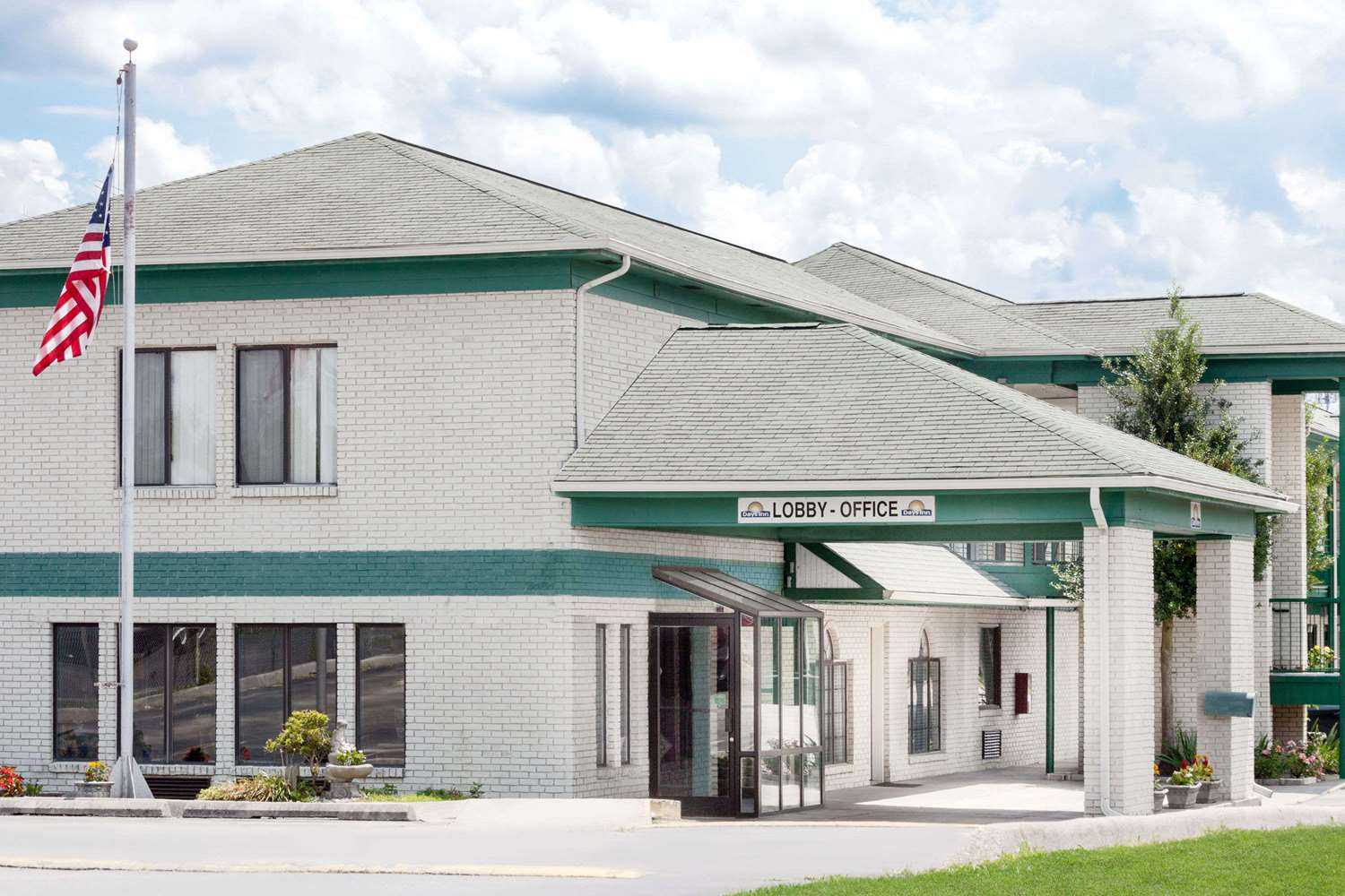 Days Inn by Wyndham Morristown в Morristown, TN