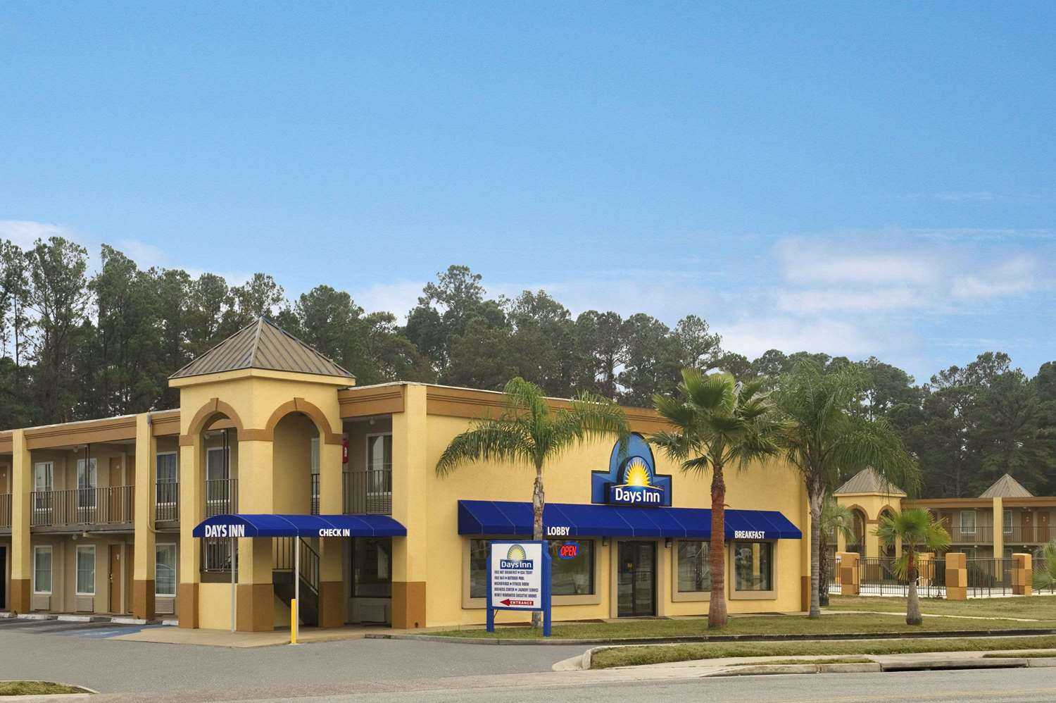 Brunswick, GA 的 Days Inn by Wyndham Brunswick/St. Simons Area