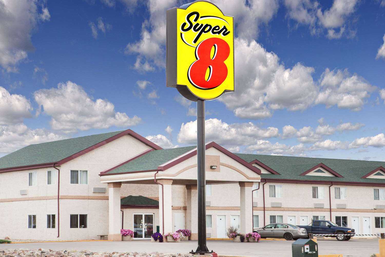 Super 8 by Wyndham Kindersley в Kindersley, SK