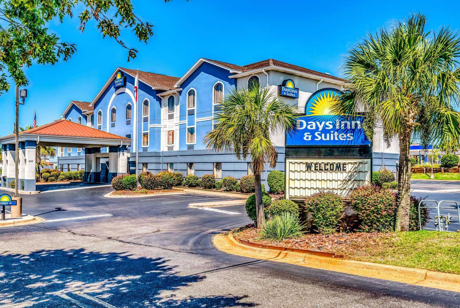 Days Inn & Suites by Wyndham Prattville-Montgomery, Prattville, AL