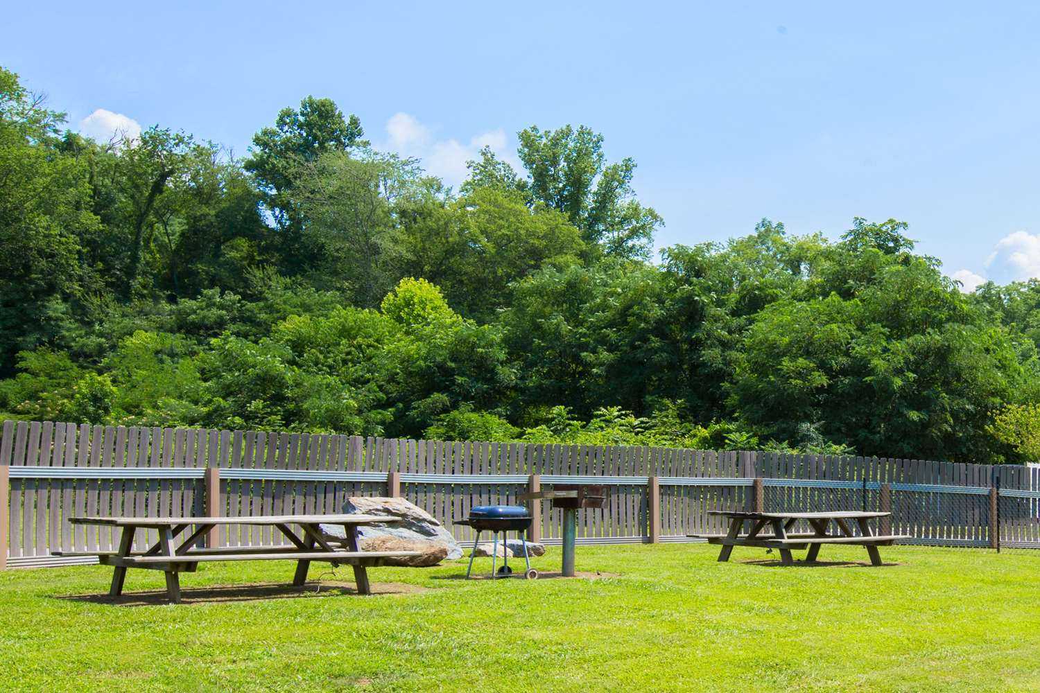 Microtel Inn & Suites by Wyndham Cherokee в Cherokee, NC