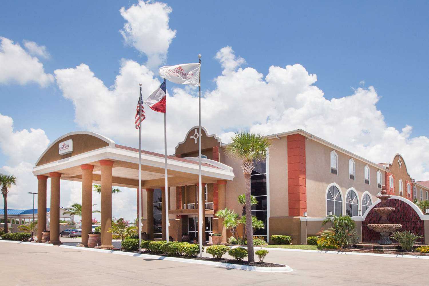 Hawthorn Extended Stay by Wyndham Corpus Christi в Corpus Christi, TX