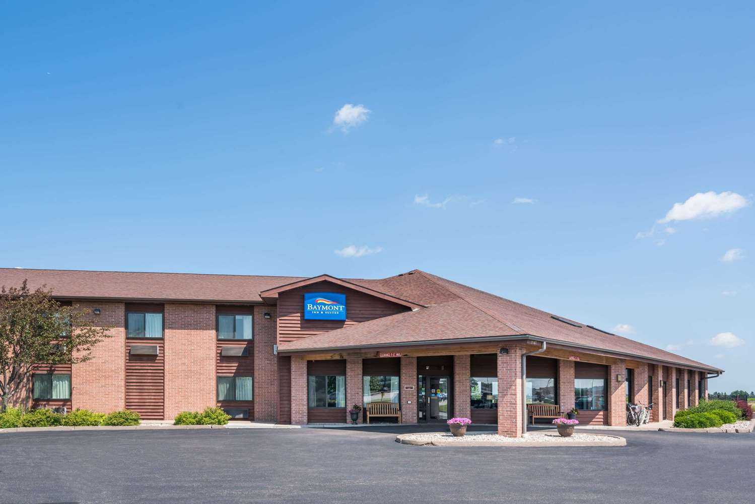 Marshfield, WI 的 Baymont by Wyndham Marshfield