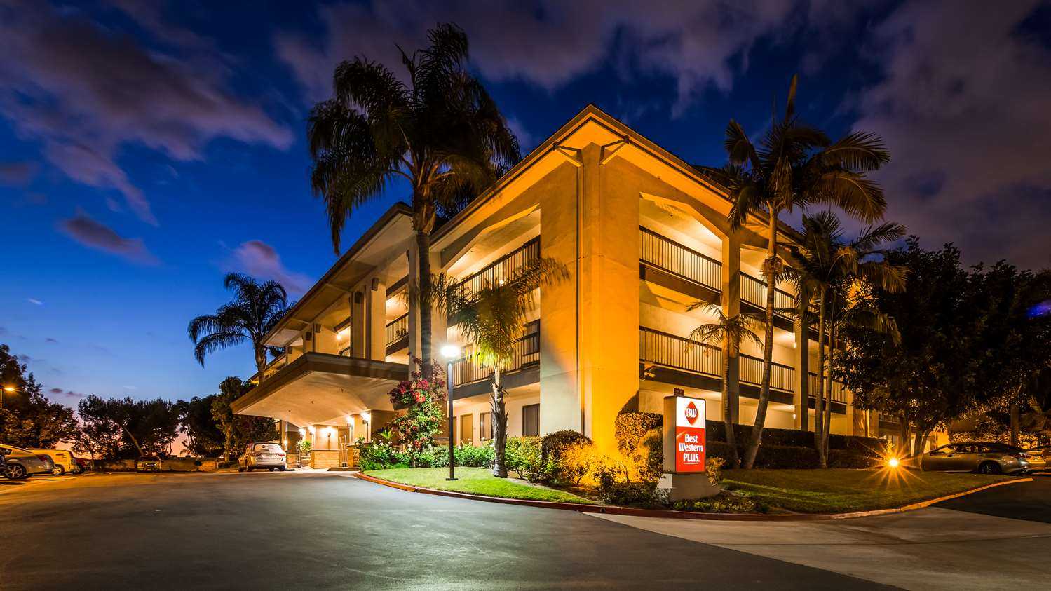 Best Western Plus Orange County Airport North a Santa Ana, CA