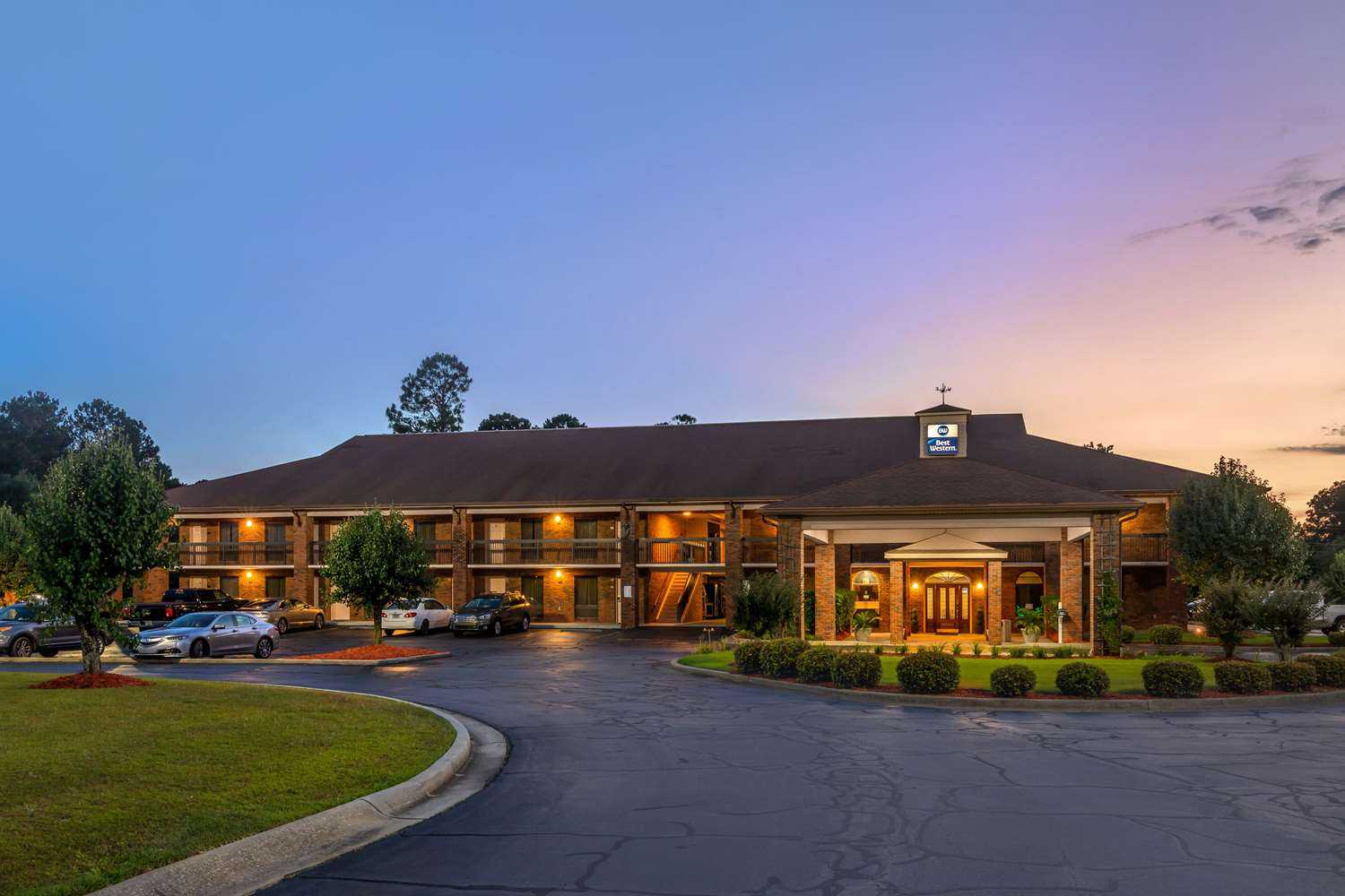 斯温斯伯勒, GA 的 Best Western Bradford Inn