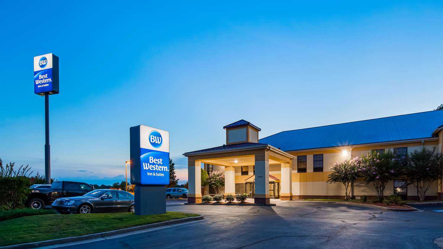 Best Western Hiram Inn & Suites в Hiram, GA