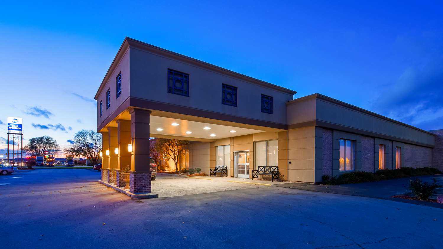 Best Western Crossroads of the Bluffs i Council Bluffs, IA