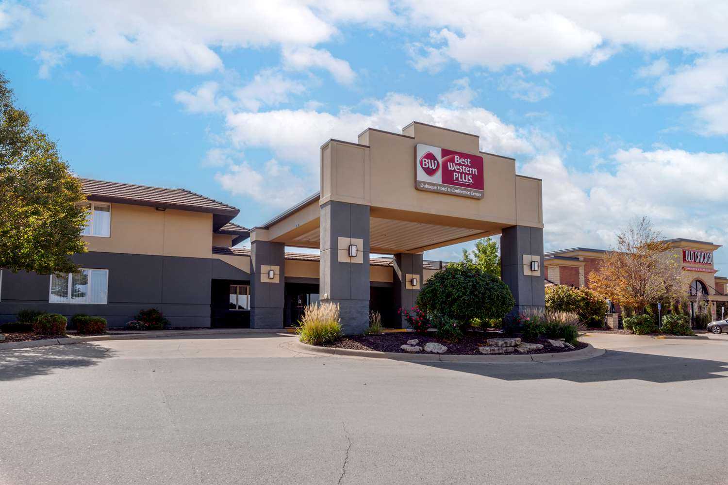 Best Western Plus Dubuque Hotel & Conference Center в Dubuque, IA