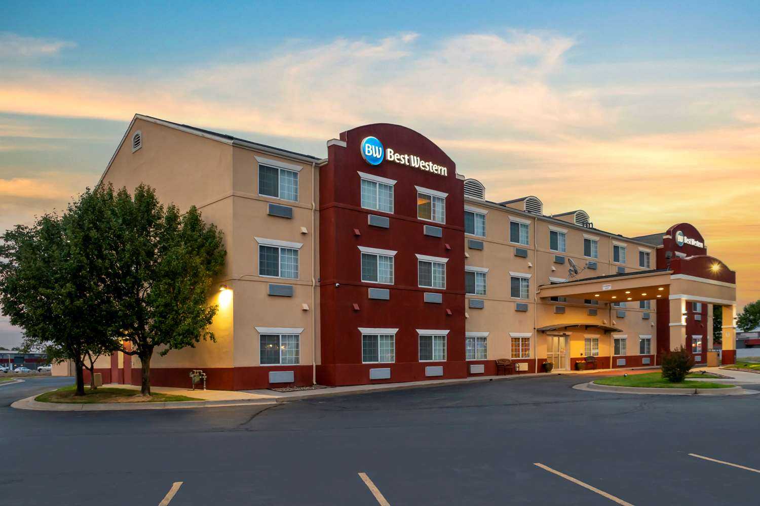 Best Western Governors Inn & Suites en Wichita, KS