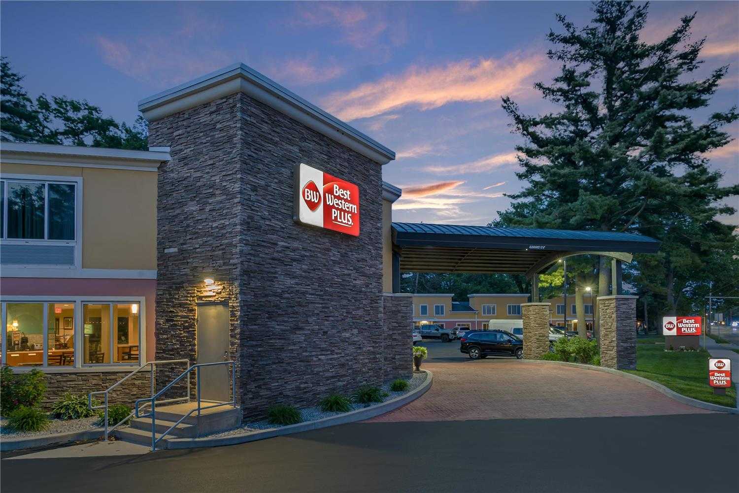 Best Western Plus Traverse City в Traverse City, MI