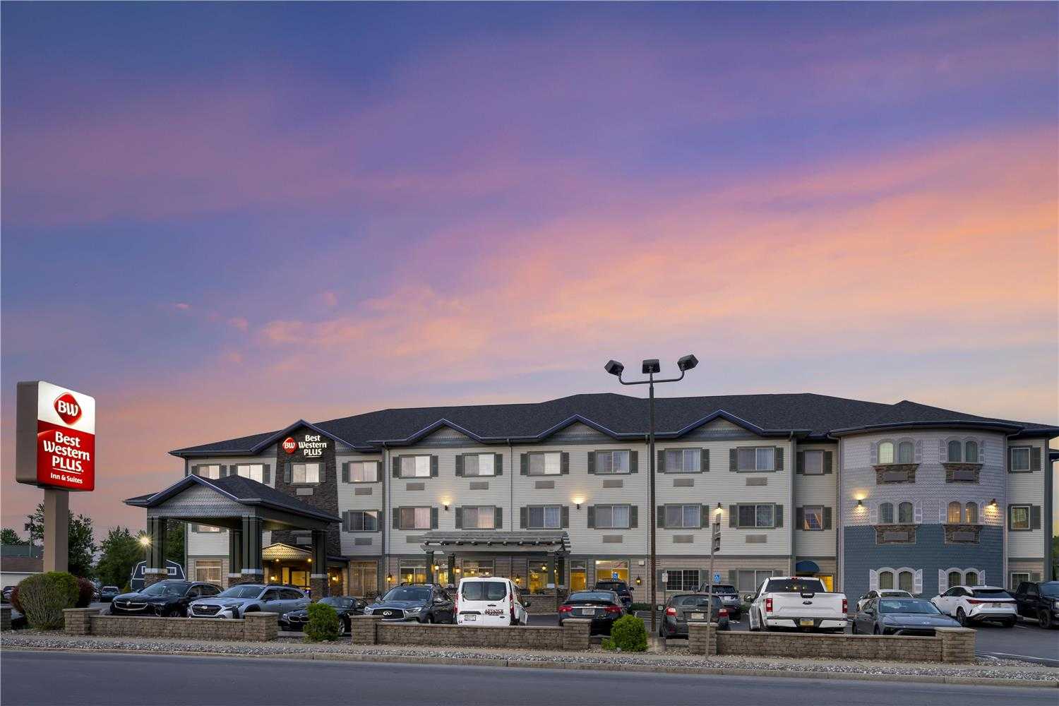 Best Western Plus Vineyard Inn & Suites a Penn Yan, NY