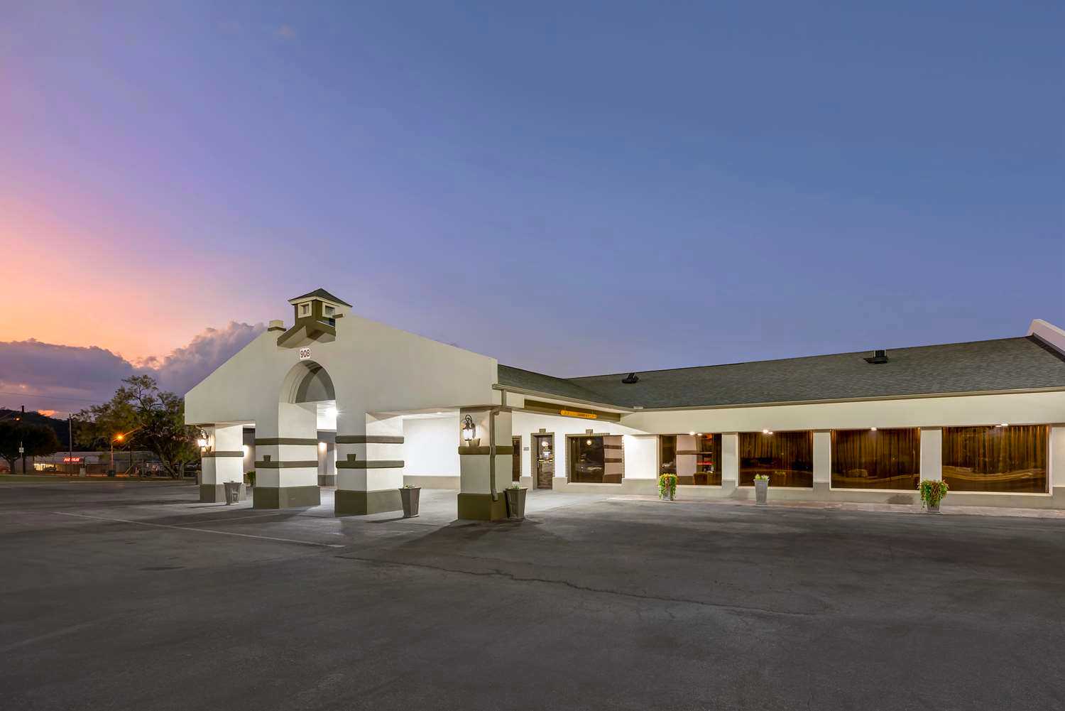 Best Western Post Oak Inn a Burnet, TX