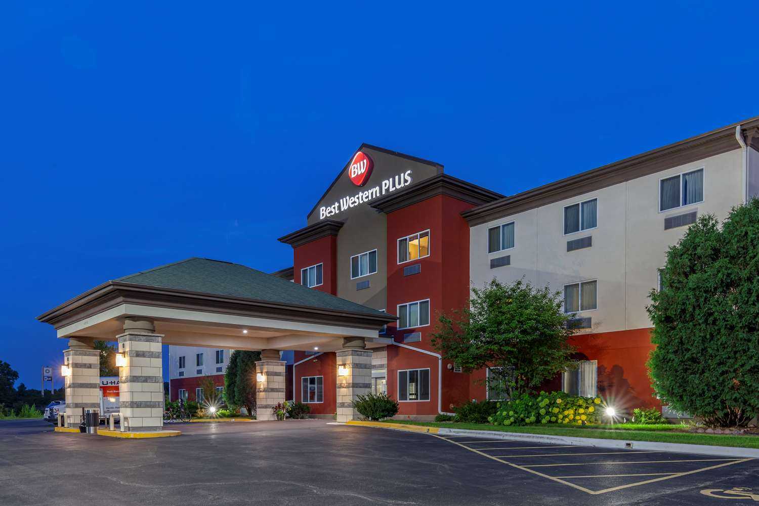 Best Western Plus Sparta Trail Lodge в Sparta, WI