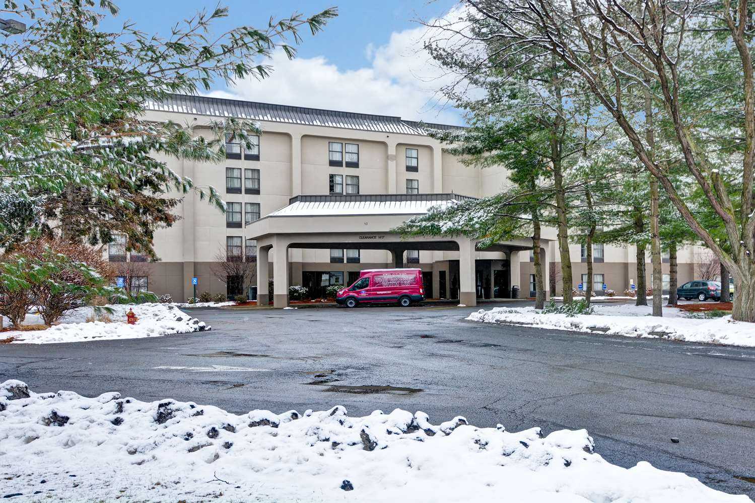 Hampton Inn Albany-Wolf Road (Airport) in Albany, NY