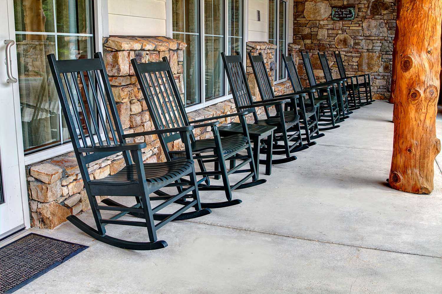 Hampton Inn & Suites Cashiers-Sapphire Valley в Sapphire, NC