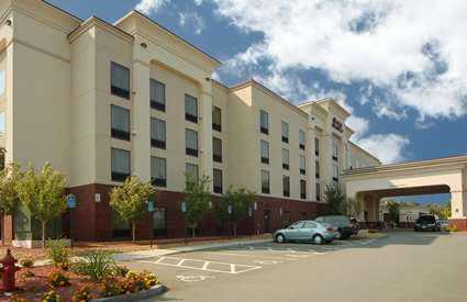 Hampton Inn & Suites Manchester-Bedford в Bedford, NH