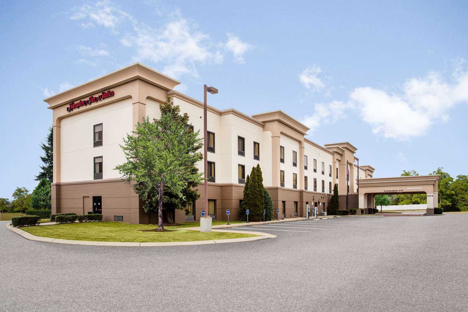Hampton Inn & Suites Nashville-Smyrna в Smyrna, TN