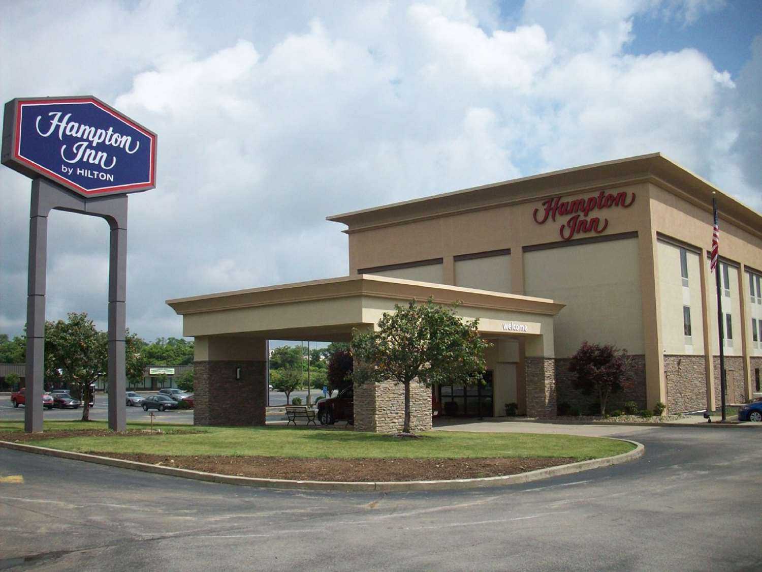 Hampton Inn Uniontown в Uniontown, PA