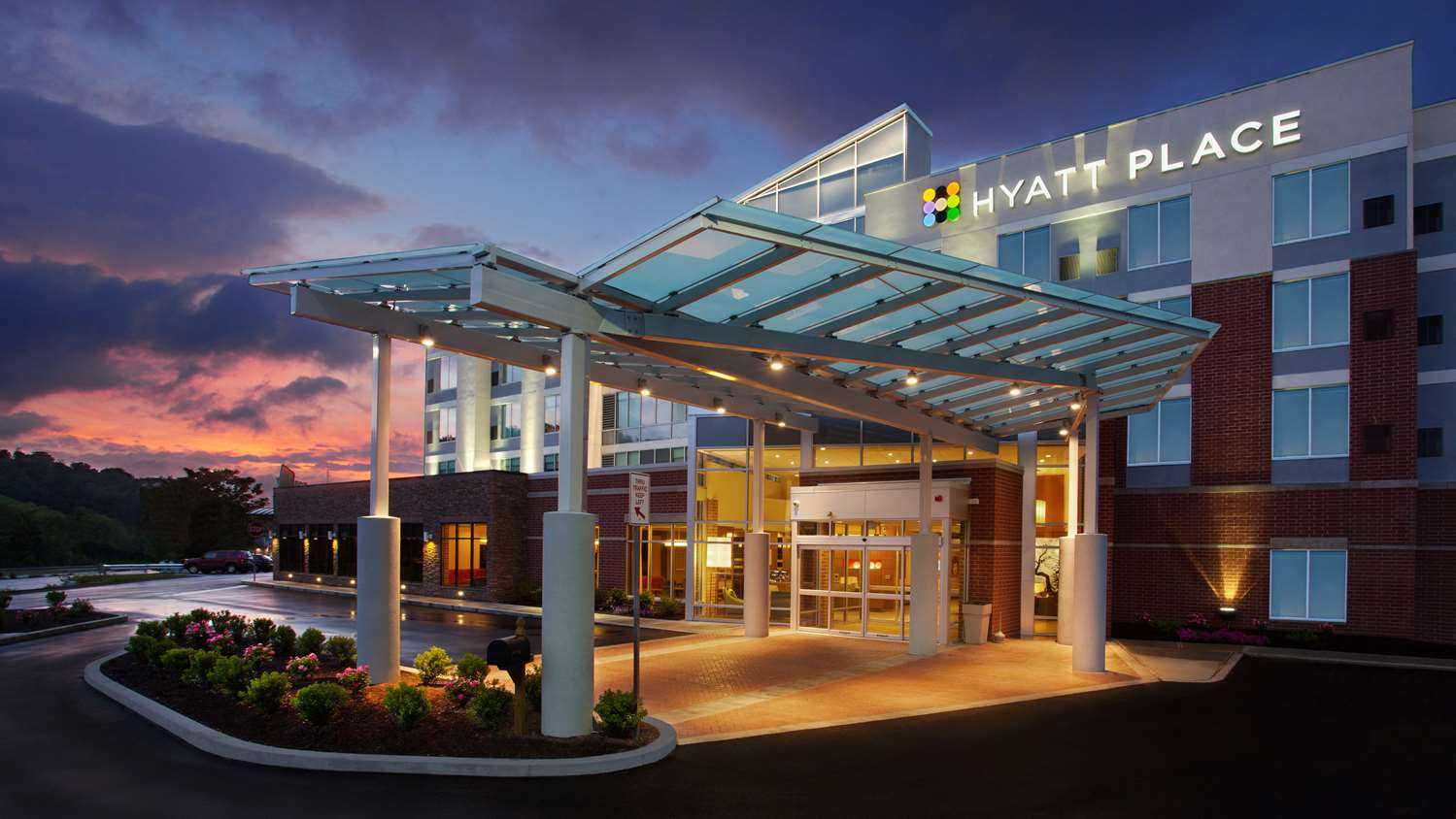 Hyatt Place Hollywood Casino & Racetrack Pittsburgh South в Washington, PA