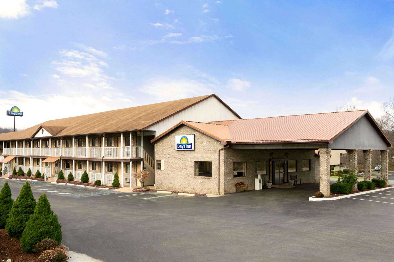 Days Inn by Wyndham Huntington i Huntington, WV
