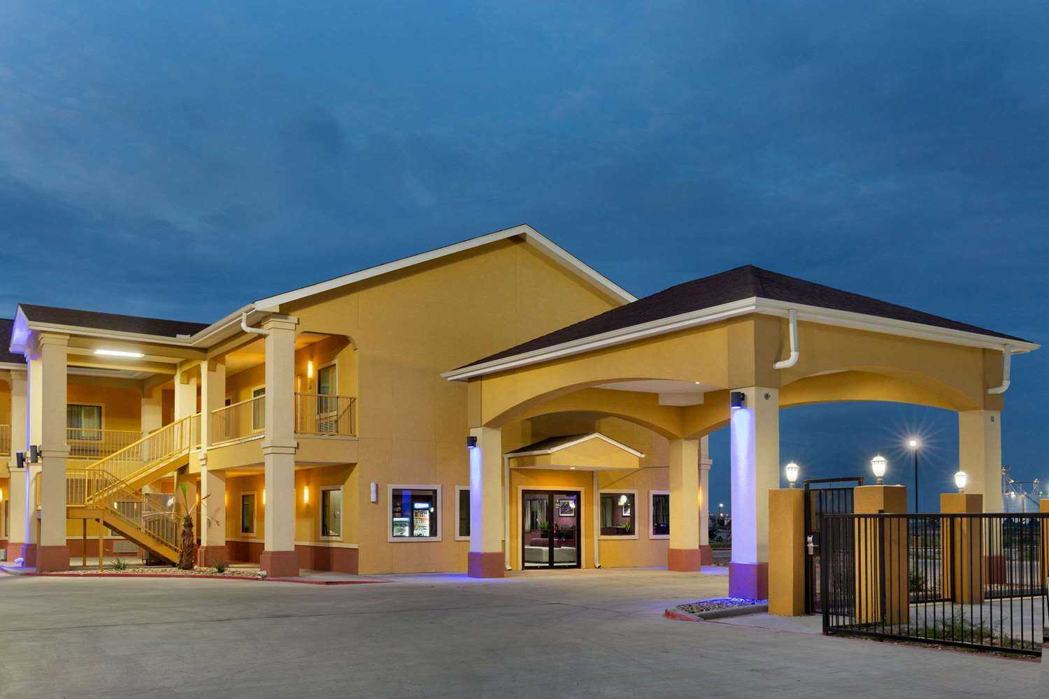 Days Inn by Wyndham Odessa в Odessa, TX