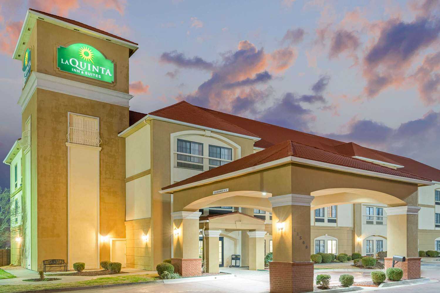 La Quinta Inn & Suites by Wyndham Oklahoma City -Yukon em Yukon, OK