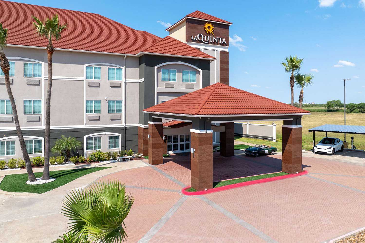 Raymondville, TX 的 La Quinta Inn & Suites by Wyndham Raymondville