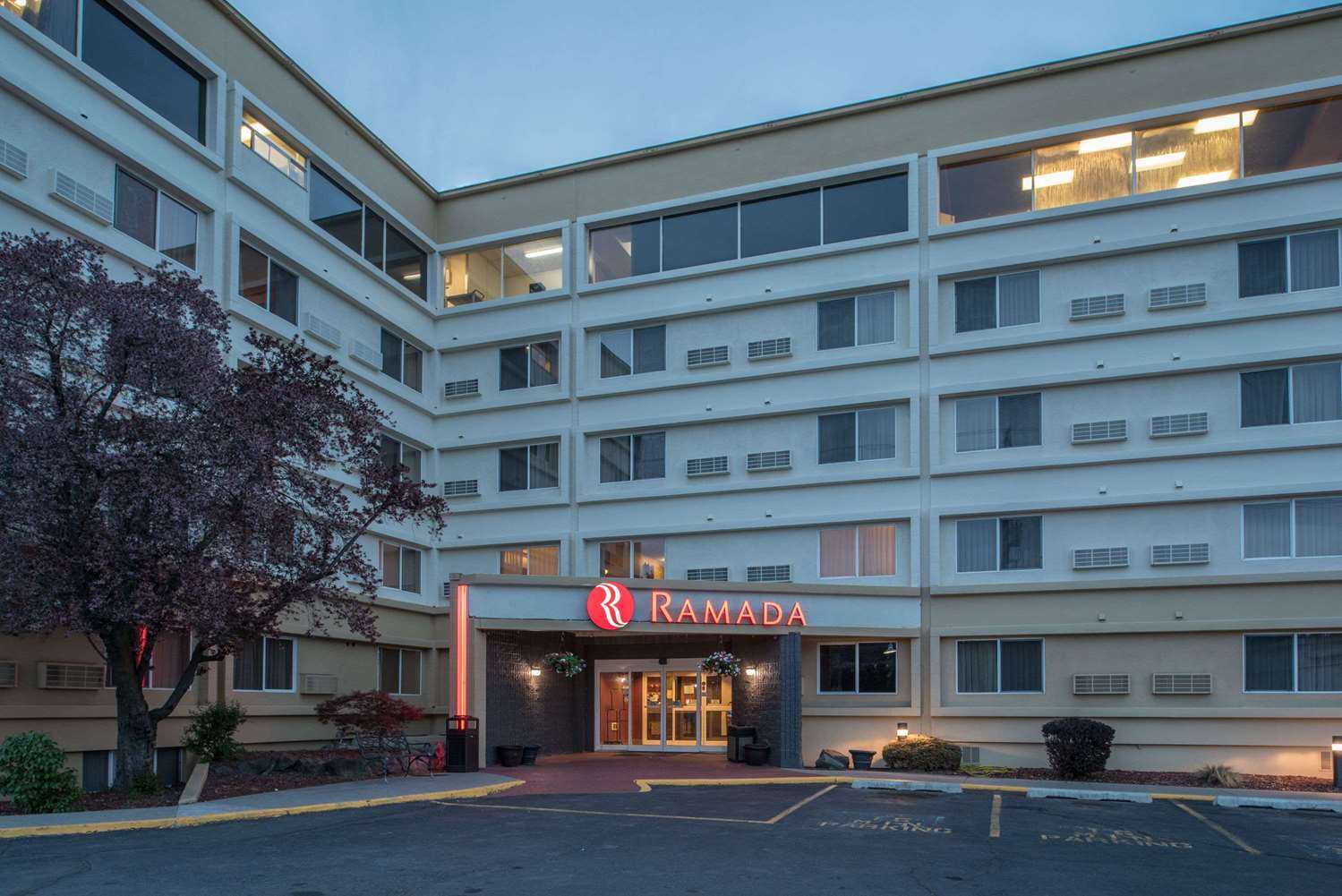 Ramada by Wyndham Downtown Spokane i Spokane, WA