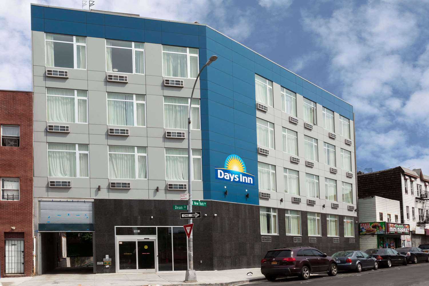 Days Inn by Wyndham Brooklyn Crown Heights в Brooklyn, NY