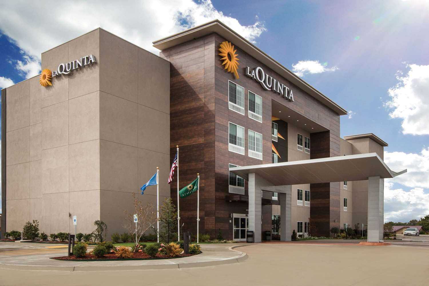 La Quinta Inn & Suites by Wyndham Owasso, Owasso, OK